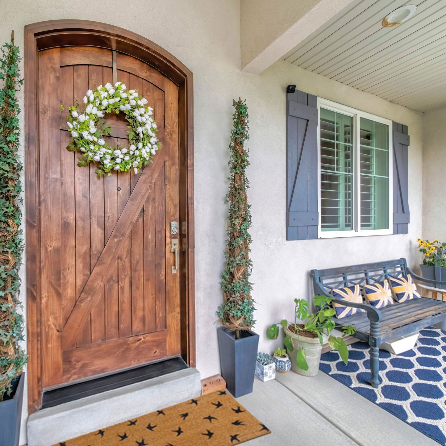 Enhance your entryway with a 1/2 inch thick coir doormat adorned with a beautiful bird pattern. This functional and stylish mat effectively traps dirt, adding a touch of elegance to your home's entrance.